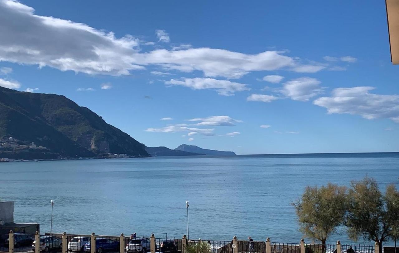 L'Aurora Guest House Castellammare di Stabia Exterior foto